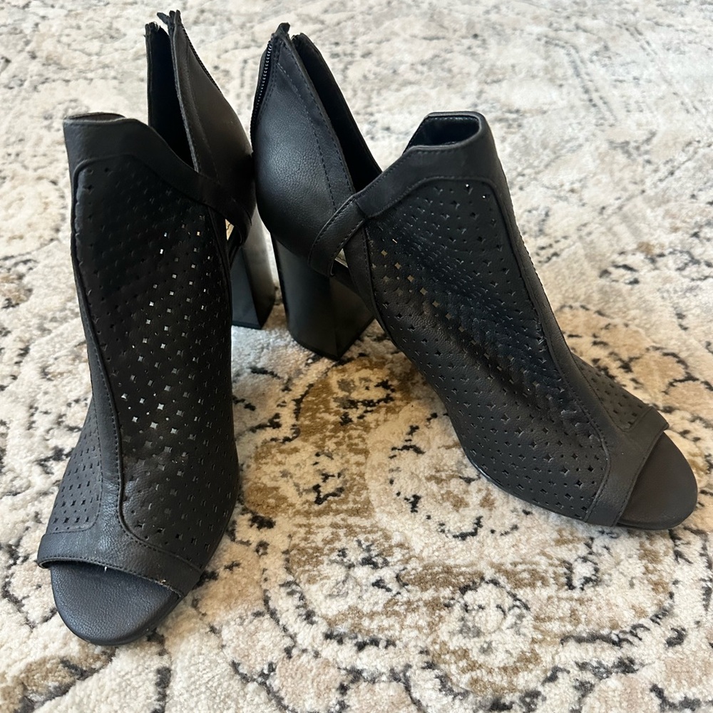 a.n.a Black Rear-Zip Heeled Ankle Boots - Picture 2 of 5